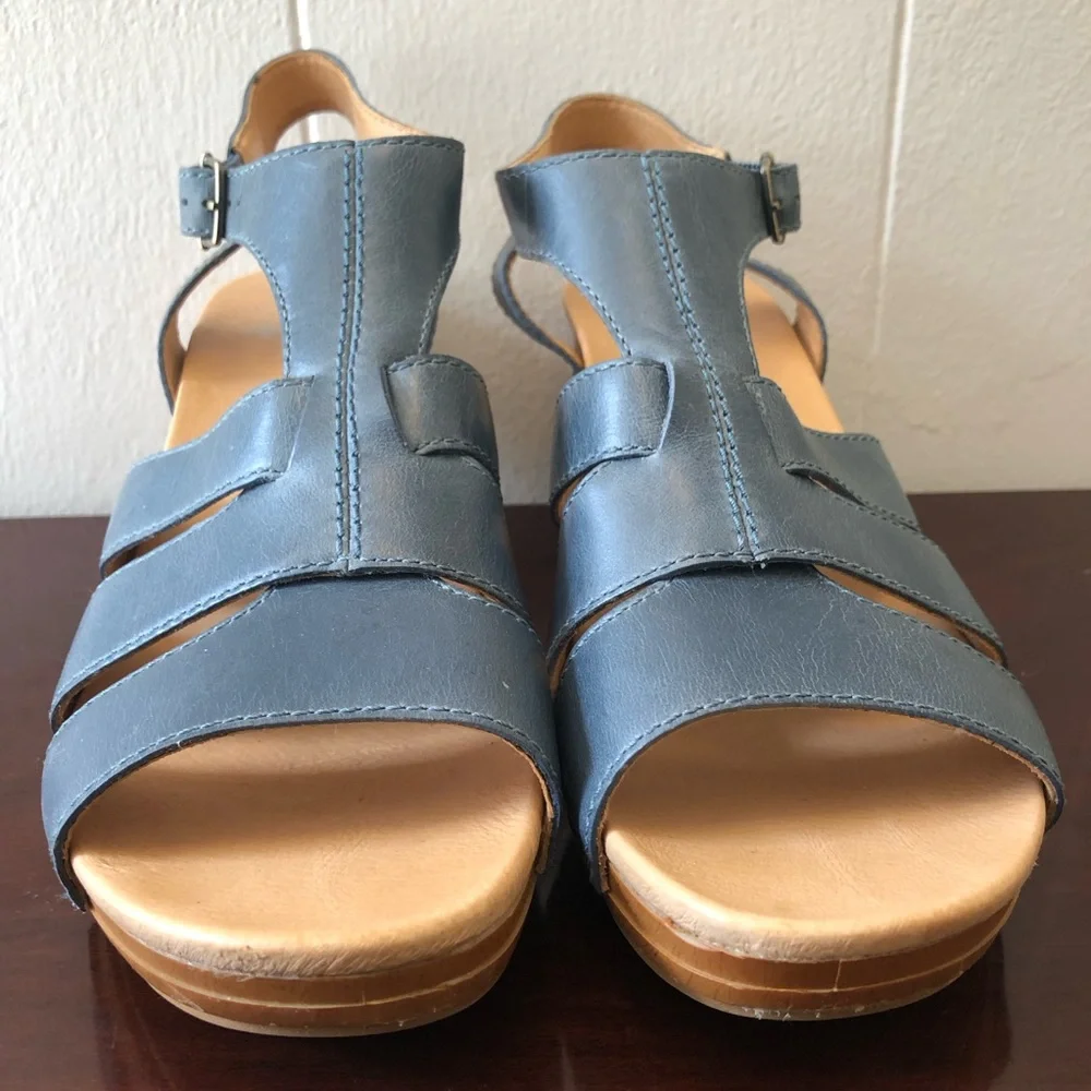 Dansko Sz 40(9.5) Blue Leather Wedge Sandals